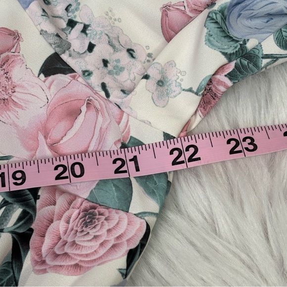 Torrid 1X | 14/16 Plus Size Babydoll Georgette Pintuck Long Sleeve Blouse Floral - Picture 12 of 15